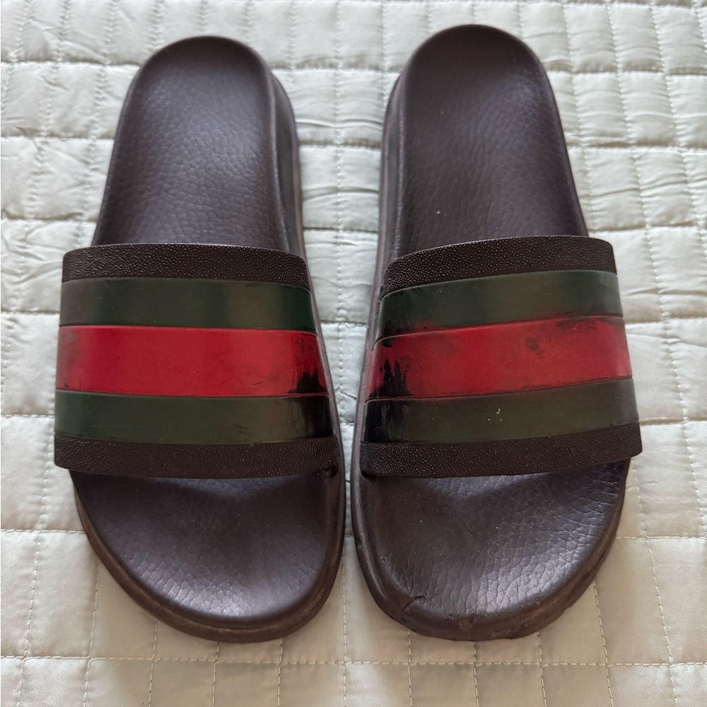 Authentic Gucci slides size 10/10.5